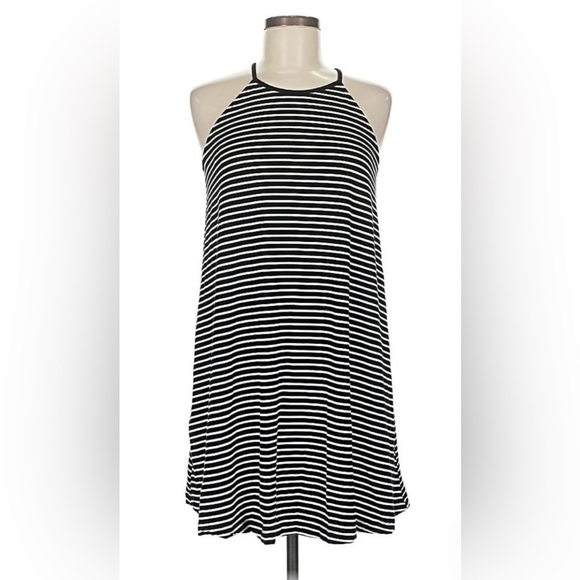 NWT Vince Camuto B&W Striped Dress Petite XS - Picture 11 of 12